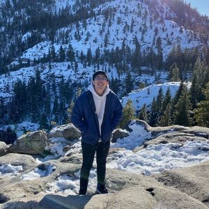 Meet your Posher, Hoang